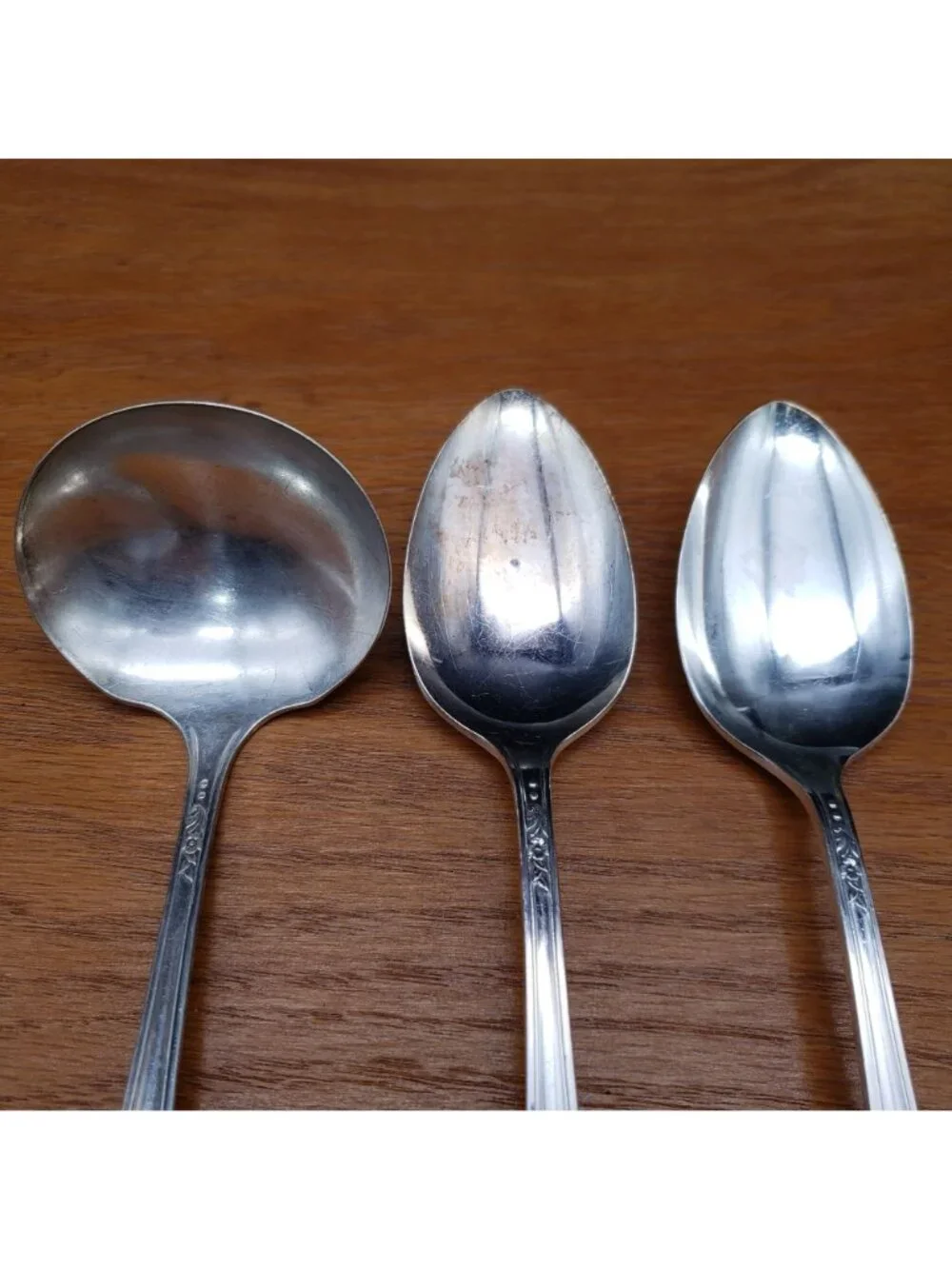 Oneida Tudor Plate Queen Bess II Gravy Ladle & Serving Spoons Lot of 3 Silverpla